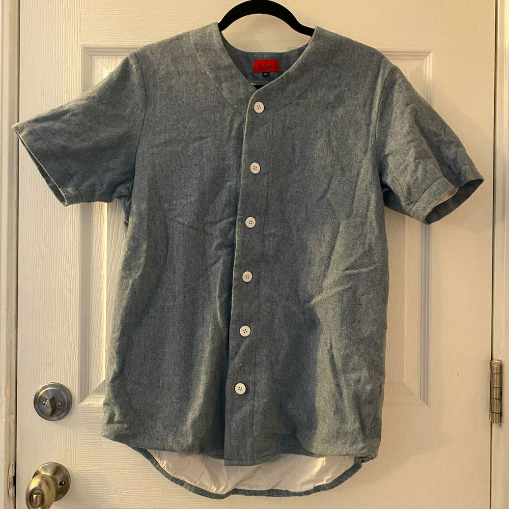 Killion button up